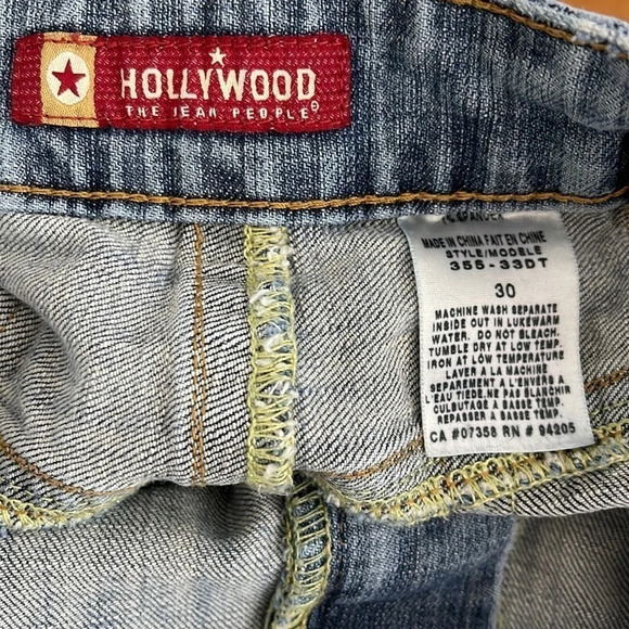 VINTAGE Hollywood Blue Light Wash Distressed Jeans Frayed Raw Hem Size 30 - Picture 7 of 10